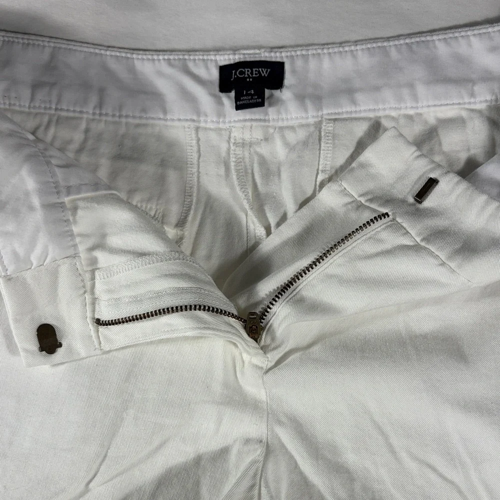 J. Crew womens white basic flat front 5" inseam Bermuda shorts - size 14 - Picture 5 of 10